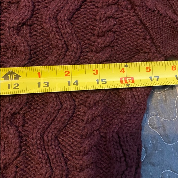 Kendall & Kylie Cropped Cable Knit Sweater, Medium - Picture 6 of 7